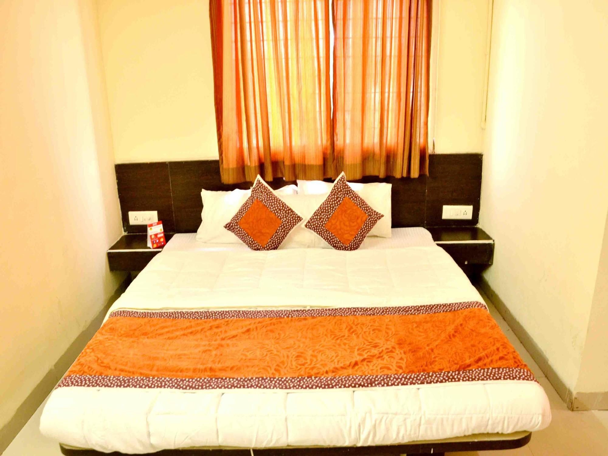 Hotel Vijay Nagar Індаур Екстер'єр фото